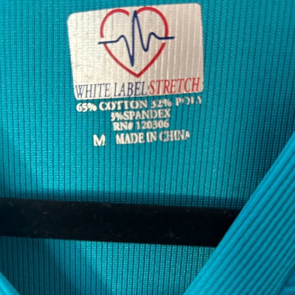 White Label  Stretch M Scrub Teal Color Top   238 - Picture 7 of 7